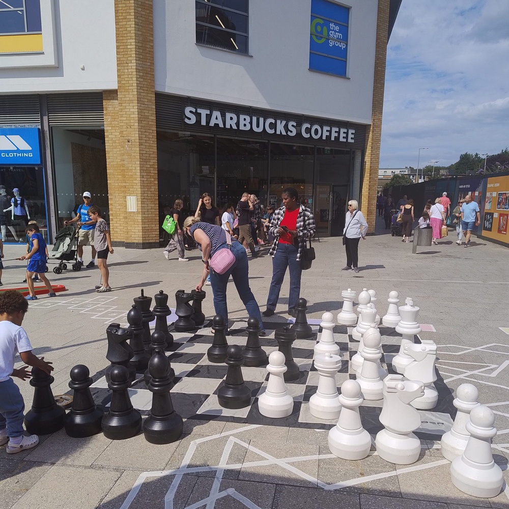 Giant Chess